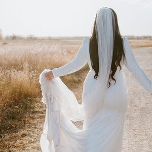 Cathedral Veil With Gold Detailing